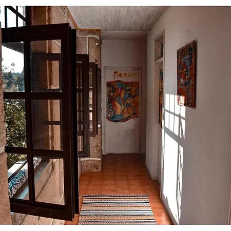 Family Adams House Hostel *