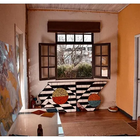 Albergue Family Adams House *