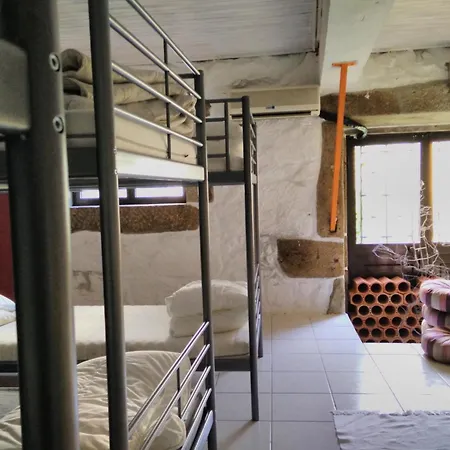 Family Adams House Hostel *