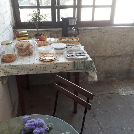 Albergue Family Adams House Braga