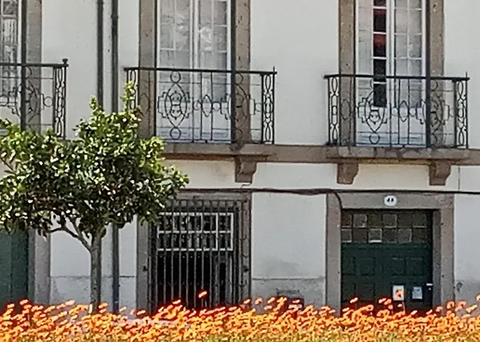 Albergue Family Adams House *