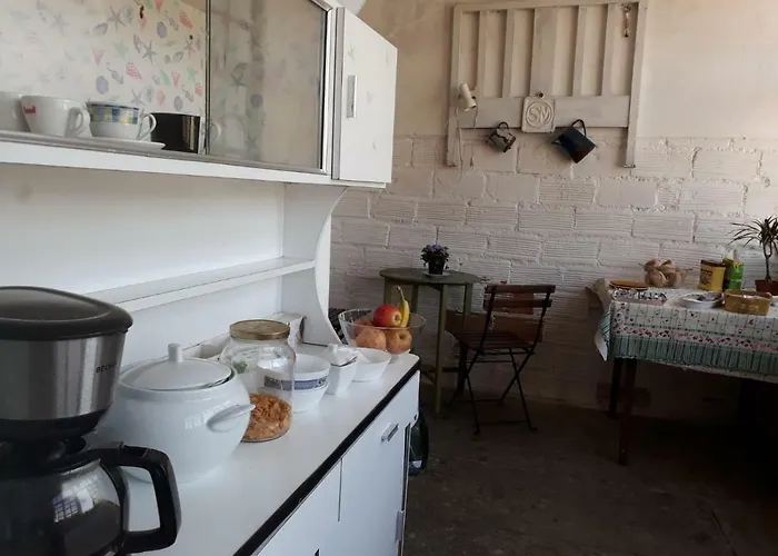 Family Adams House Hostel